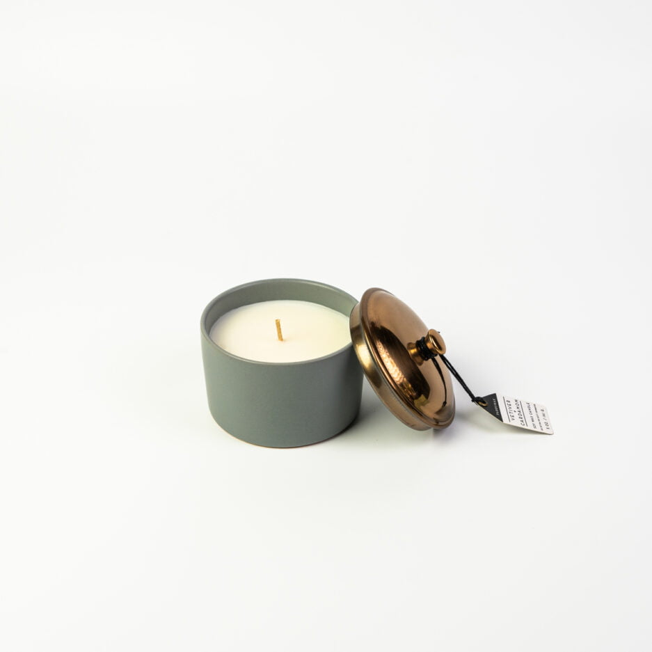 PADDYWAX Hygge Candle -Vetiver and Cardamon